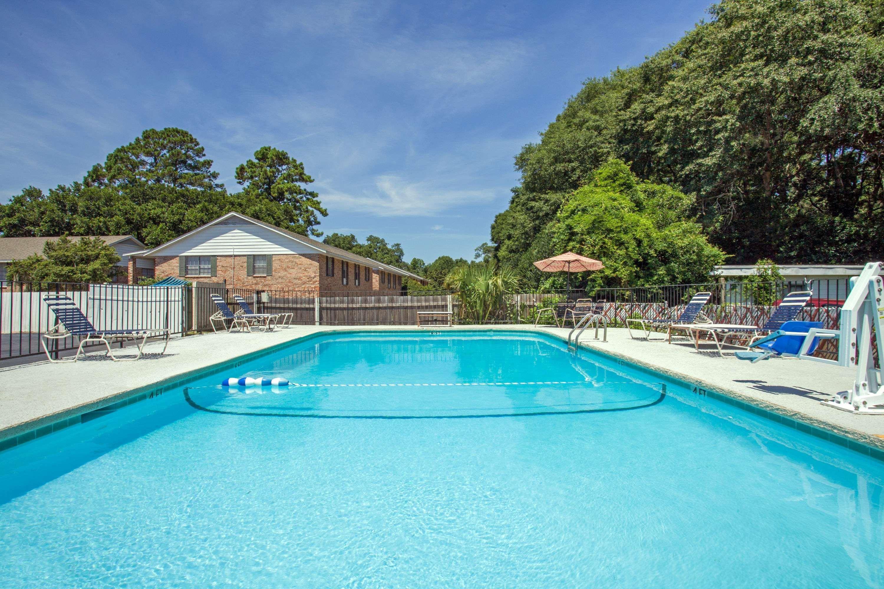 Super 8 By Wyndham Port Royal/Beaufort Exterior photo