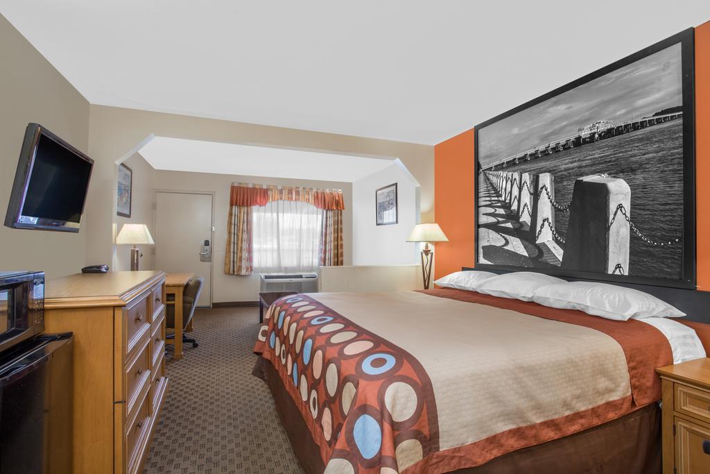 Super 8 By Wyndham Port Royal/Beaufort Exterior photo
