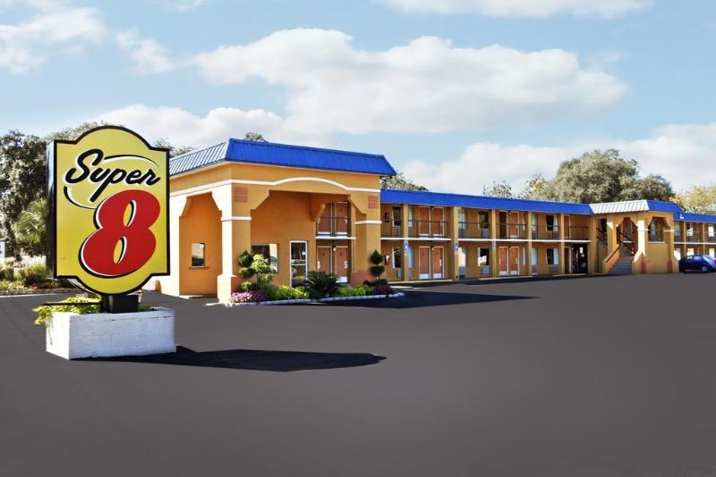 Super 8 By Wyndham Port Royal/Beaufort Exterior photo